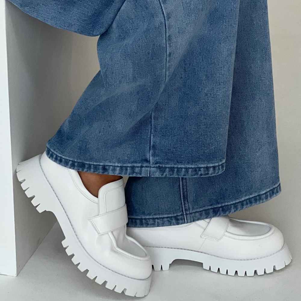 ⭐️Princess polly white loafers